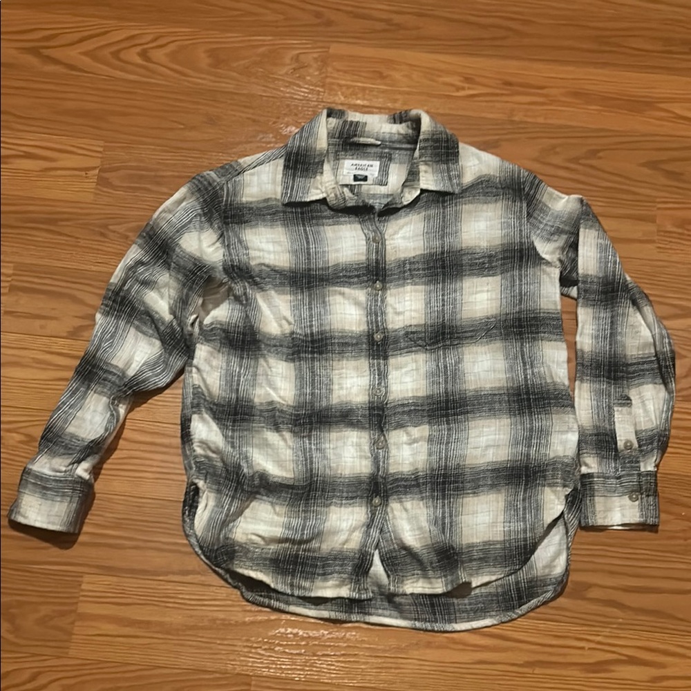 American Eagle Plaid Button-Up Flannel - Black and White XS